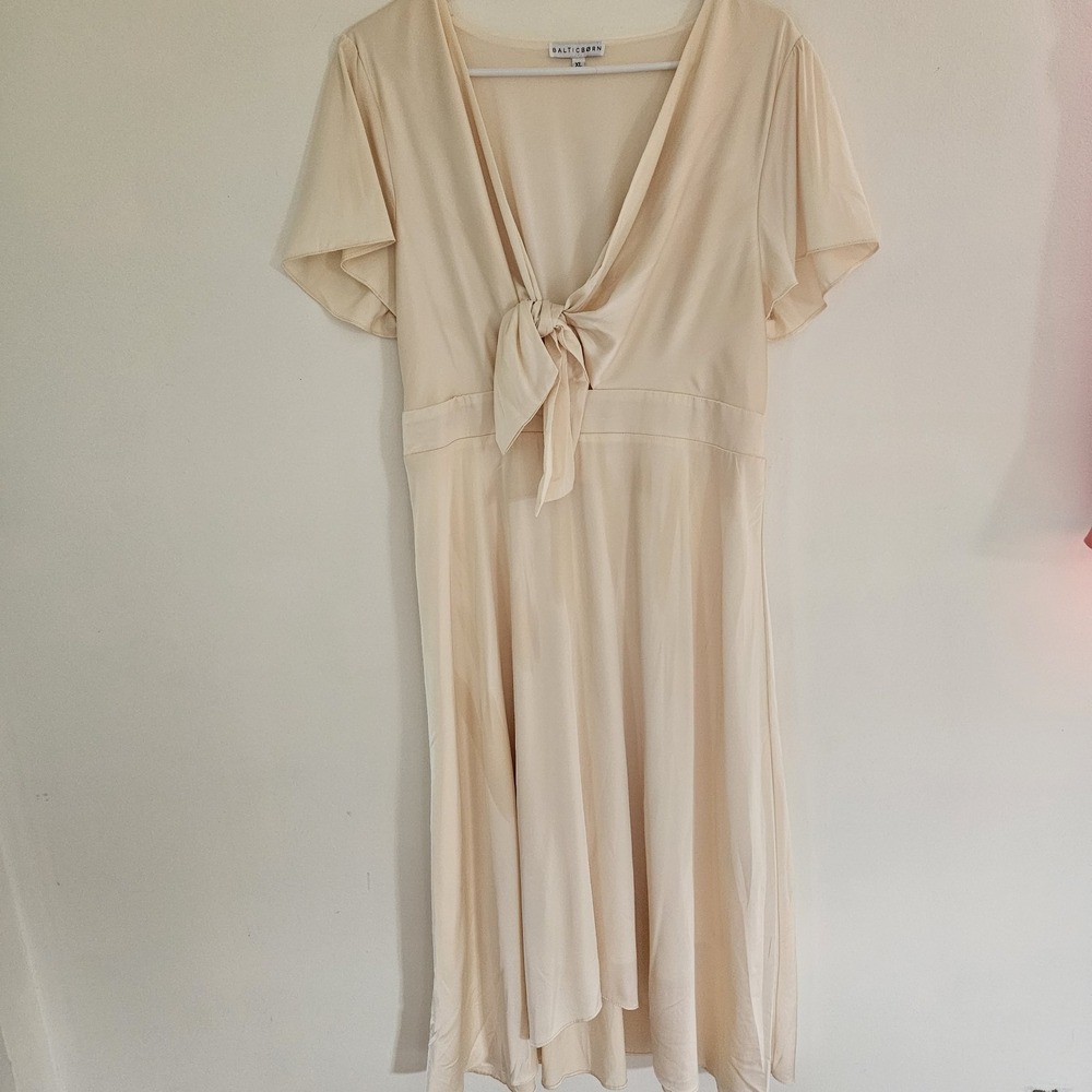 Baltic Born Satin‎ Maxi Dress Women's XL Beige Short Sleeve Tie Front Cocktail